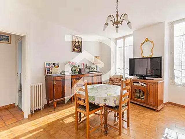 Marseille 1er 13001 Achat / Vente appartement 4 pièces t4 au dernier étage cave