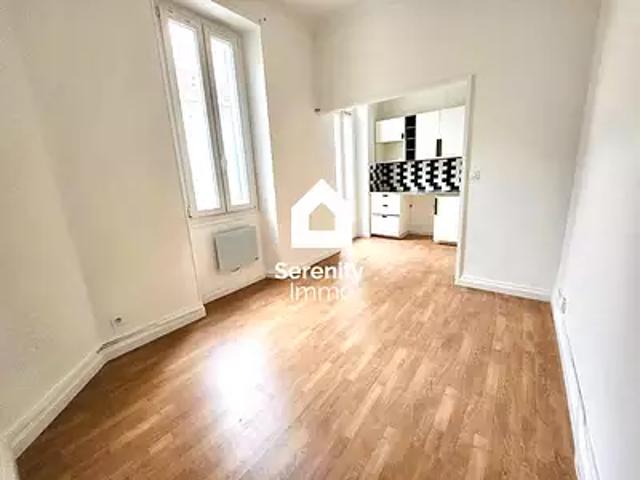 Marseille 1er 13001 Location appartement 1 pièce t1 terrasse