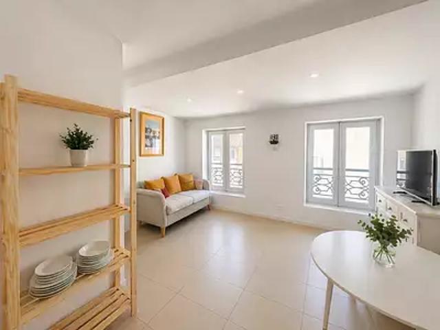Marseille 1er 13001 Location appartement 2 pièces t2 au dernier étage