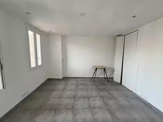Marseille 5ème 13005 Achat / Vente appartement 1 pièce t1 au dernier étage