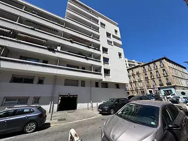 Marseille 5ème 13005 Achat / Vente parking au dernier étage