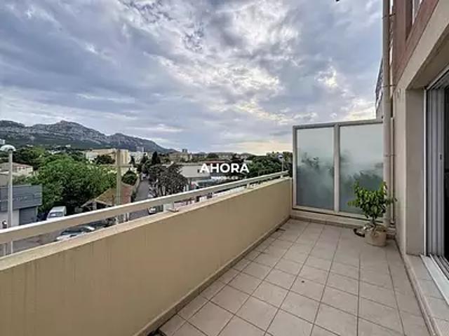 Marseille 8ème 13008 Achat / Vente appartement 2 pièces t2 terrasse
