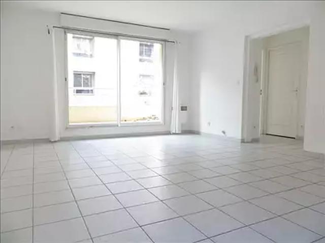 Marseille 8ème 13008 Location appartement 4 pièces t4
