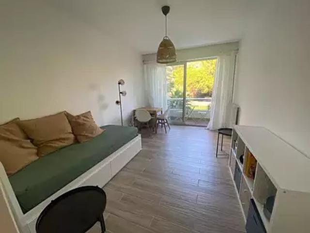 Marseille 8ème 13008 Location appartement 1 pièce t1 balcon