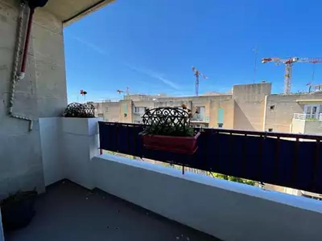 Marseille 8ème 13008 Location appartement 3 pièces t3 balcon