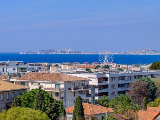 MARSEILLE 9 ème Mazargues à vendre appartement 4 pièces vue mer et parking
