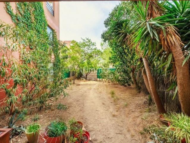Marseille 9ème / Appartement semi récent / Jardin