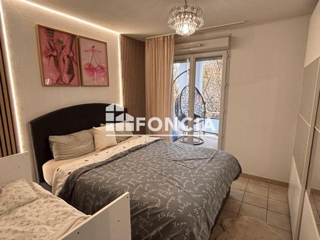 MARSEILLE Appartement T2 avec Terrasse Ascenseur et Parking privé Parfait état