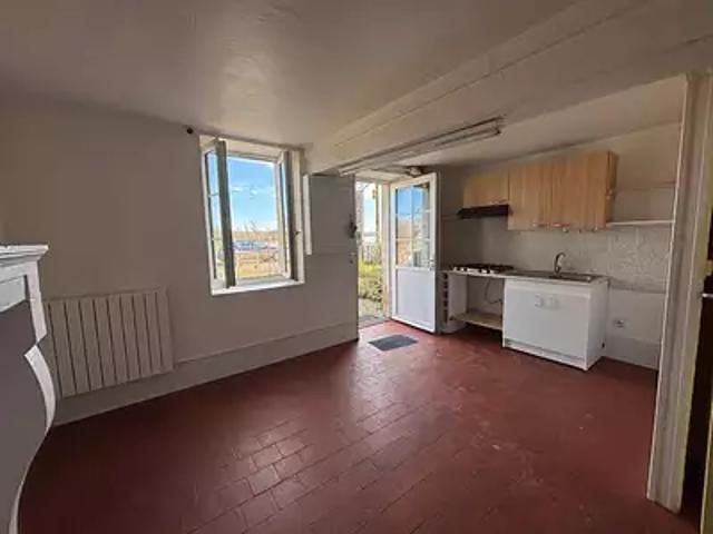 Marseilles lès Aubigny 18320 Achat / Vente immeuble jardin