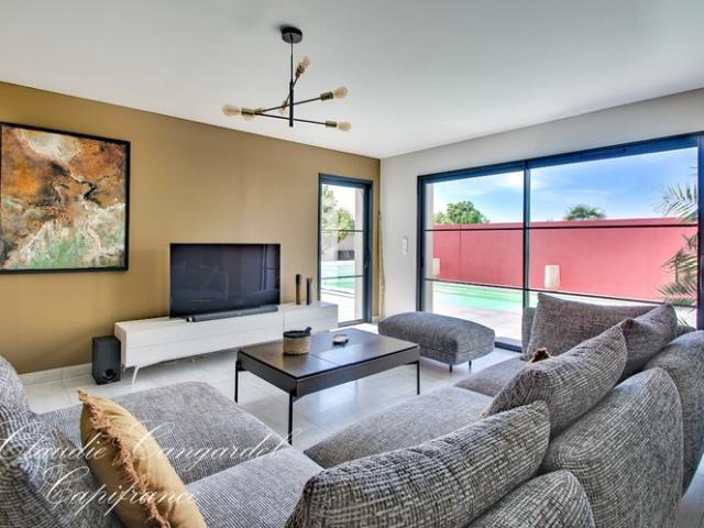 MARSILLY, Villa contemporaine de plain pied, 4 chambres, avec piscine, sans vis à vis, à deux pas de l’océan