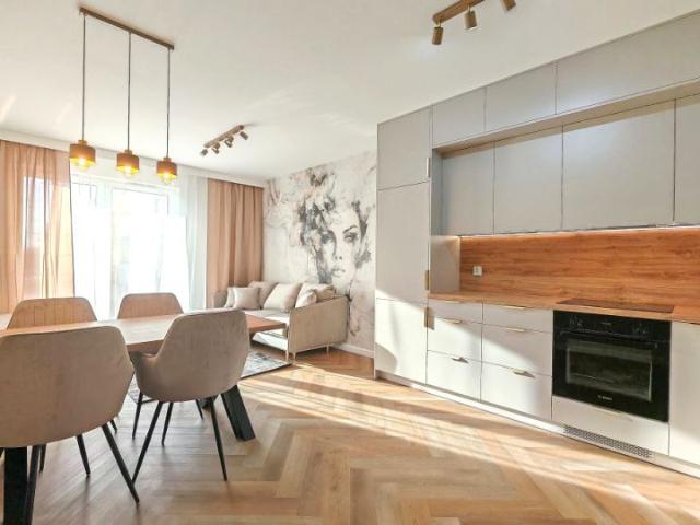 Marsz. Edwarda Śmigłego Rydza 56 m², Łódź