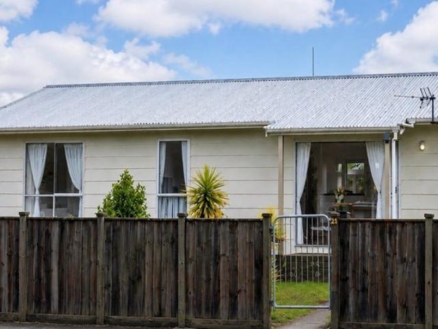 masterton, 3 bedrooms