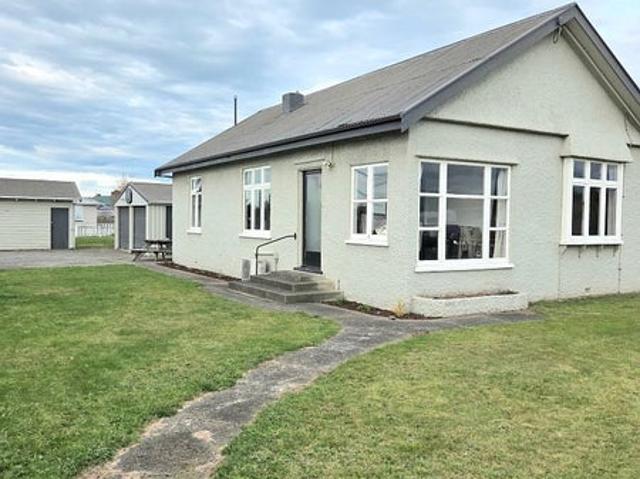 masterton, 3 bedrooms