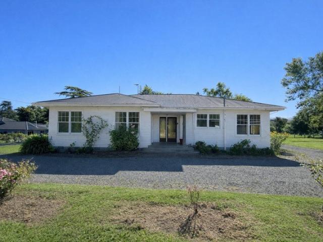 masterton, 3 bedrooms