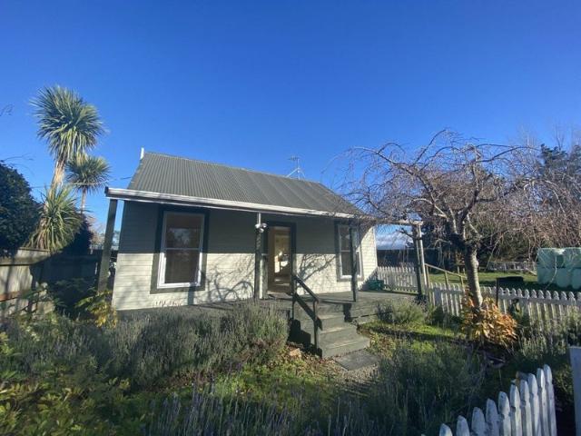 masterton, 2 bedrooms