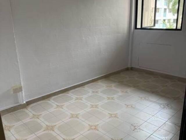 Master bed room available for rent immediately