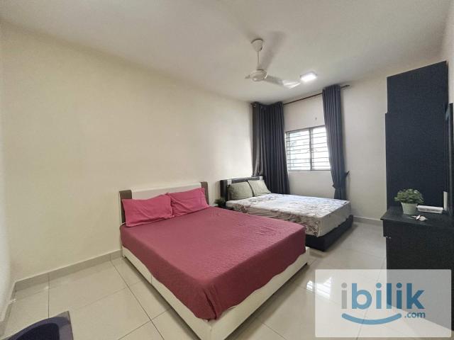 Master Bedroom with Two Queen bed room Available