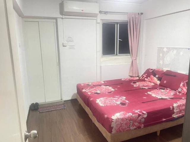 Master Bedroom at 362 Clementi Avenue 2 for $1600