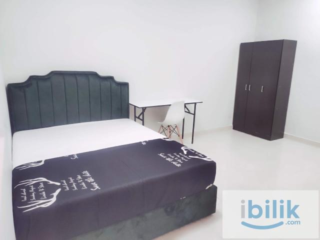 Master bedroom at Ken Damansara