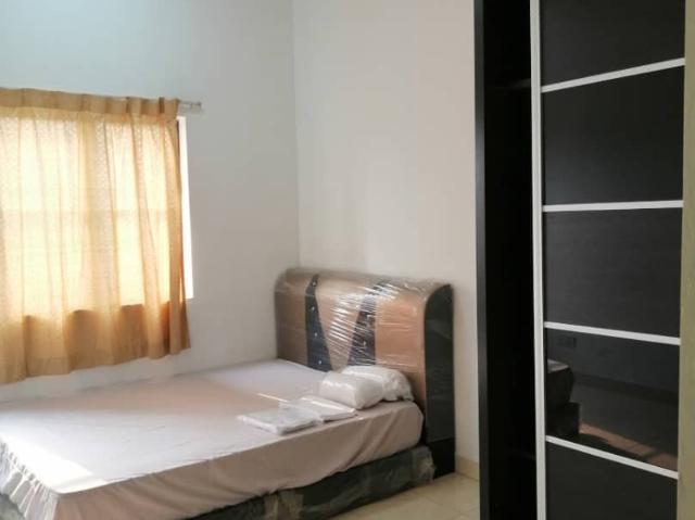 Master bedroom available in pelangi utama condominium