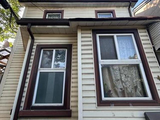 Master Bedroom Bsmt 4 Fitzroy Terr Terrace, Toronto, ON, M5T 2K3 house for lease | Listing ID C13605 | Royal LePage