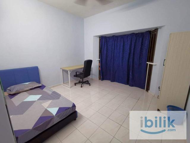 Master bedroom for rent