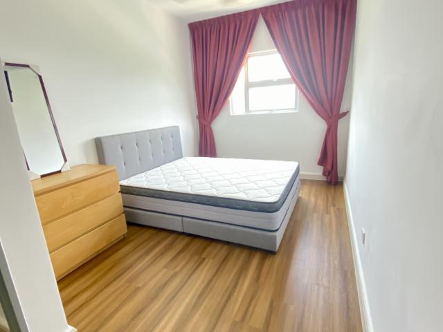 Master Bedroom for rent at Mont Kiara, Kuala Lumpur Female only