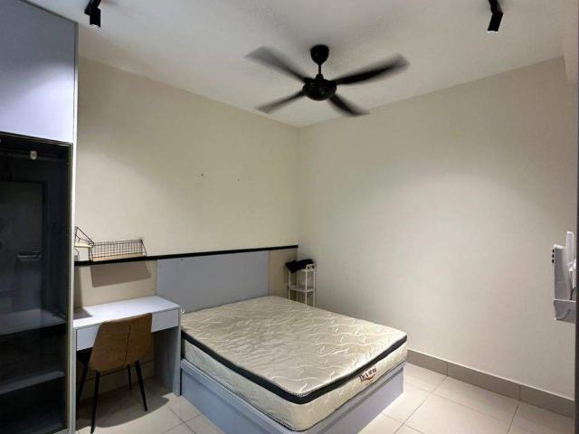 Master Bedroom In Razak City Residence @Sungai Besi