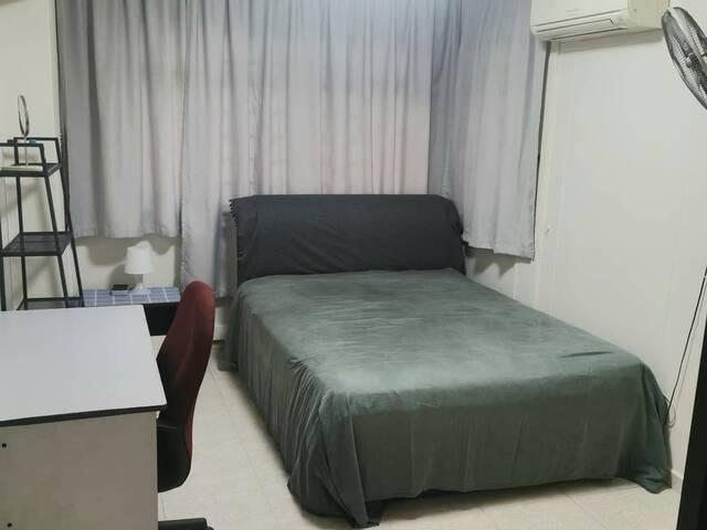 Master room @59 Strathmore Ave