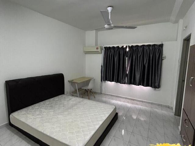 Master Room 5 mins walk to LRT Inclusive all Utilities except aircond Free Wifi Free Cleaning Fully furnishe