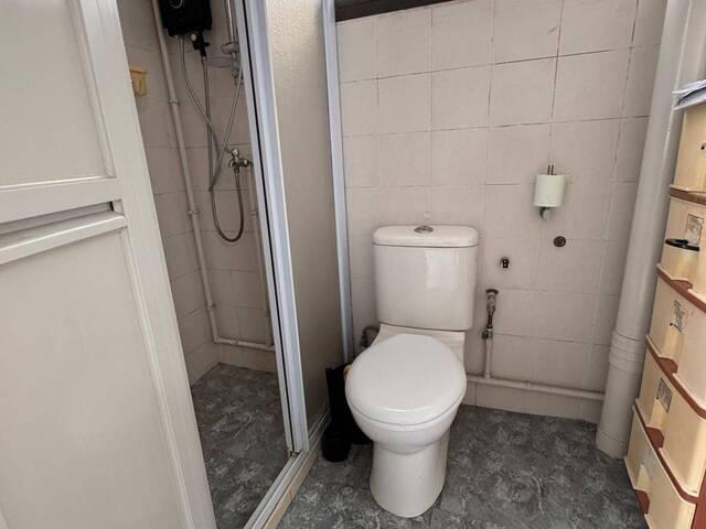 Master room @ 926 Hougang $1,000 for 1 lady WiFi