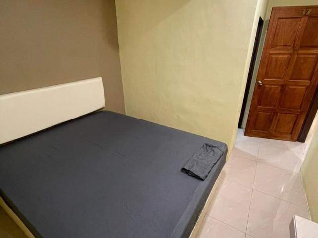 Master Room 10Min To CIQ! Walking Distance to KSL Mall