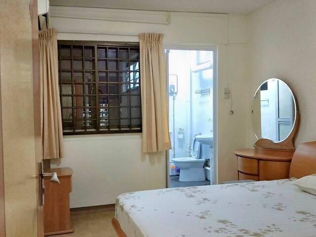 Master room @ 153 Yishun Street 11