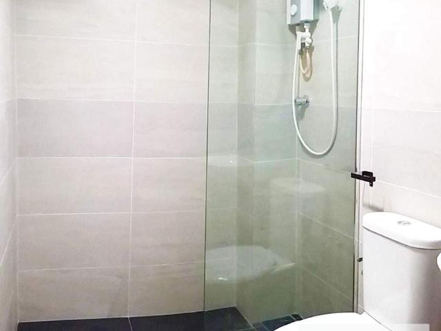 Master room ️ 2 min walk to lrt wangsa maju 18min to klcc