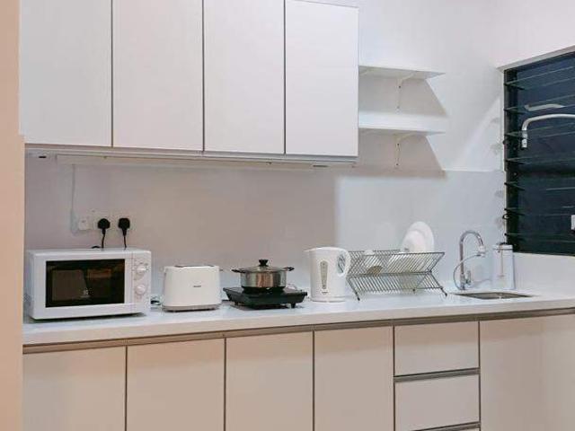 Master room @ The Hamilton Wangsa Maju Walking Distance to LRT Sri Rampai