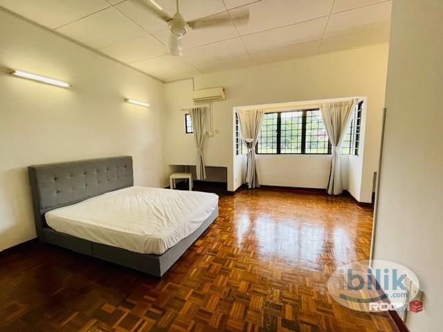 Master Room walking distance to One Utama Gated Guarded area ✨