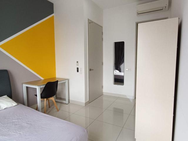 Master room / walking 5 min to MRT Kuchai