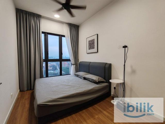 Master Room with Attached Bathroom Near Velocity | MRT Maluri
