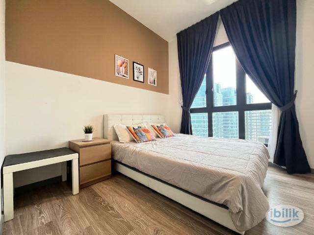 Master Room with Aircond & Wardrobe at Bangsar, Kuala Lumpur