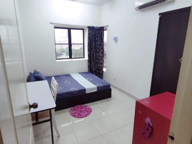 Master room with privat washroom@Pelangi Utama
