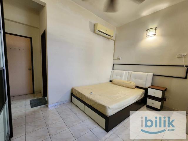 Master Room with private bathroom at Raja Uda Butterworth
