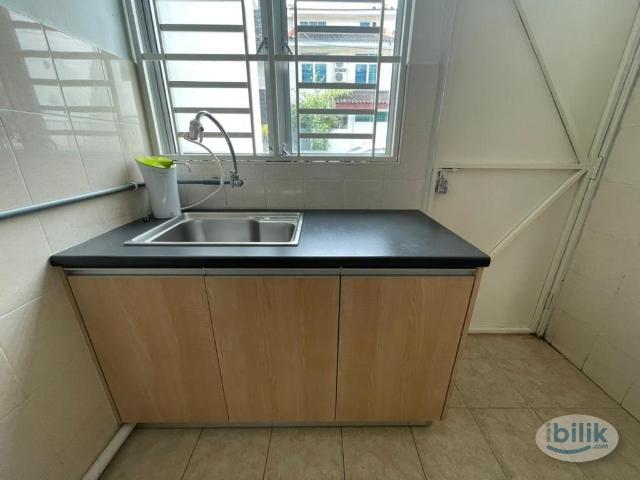 Master Room with Private Bathroom for Rent @ Taman Teratai, Butterworth