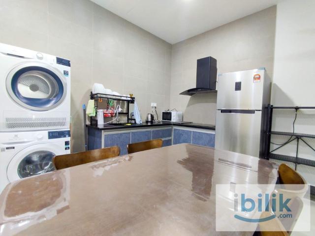 Master Room with Private Bathroom near MRT in KL