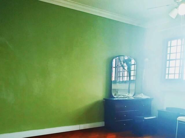 Master room at 892A Tampines Avenue 8