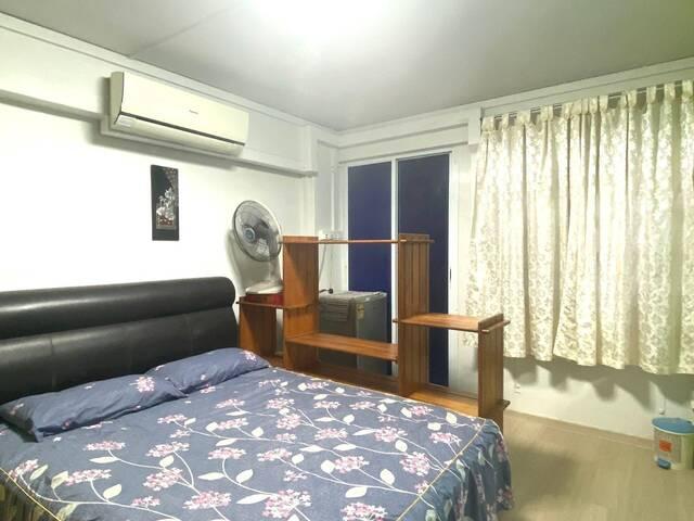 Master room at 112 ho ching road for rent! Aircon wifi!