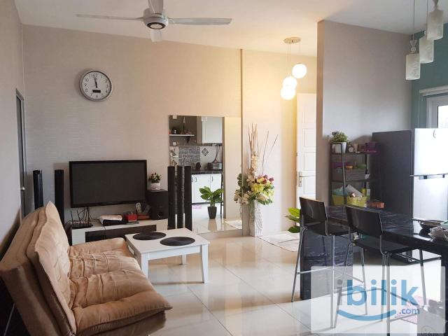 Master Room at The Peak Residence Tanjung Tokong near Gurney