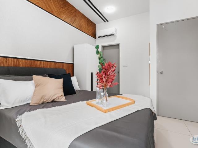 Master Room at TR Residence beside LRT, MRT & Monorail