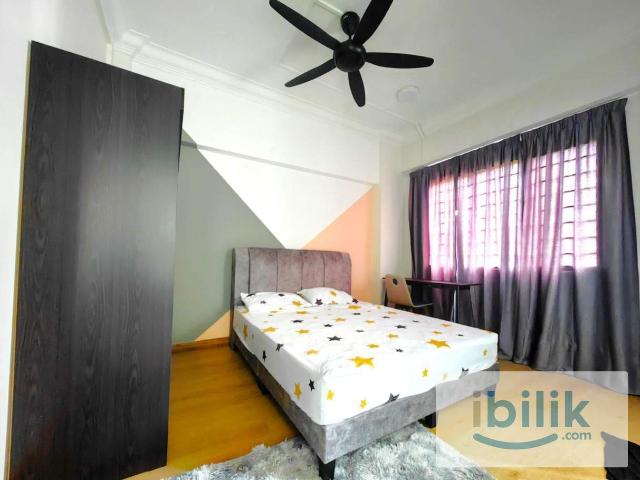 Master Room at Awana Puri Free WiFi Walking to MRTLast Master Room Left