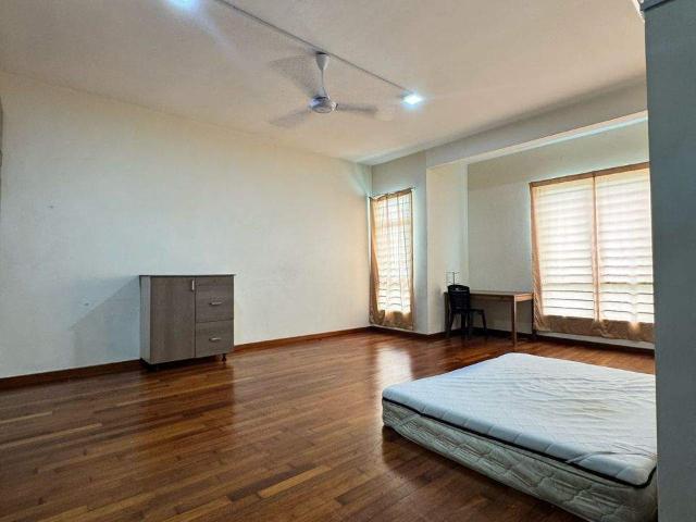 Master Room at Bandar Bukit Tinggi 2, Klang Easy Access GM Klang