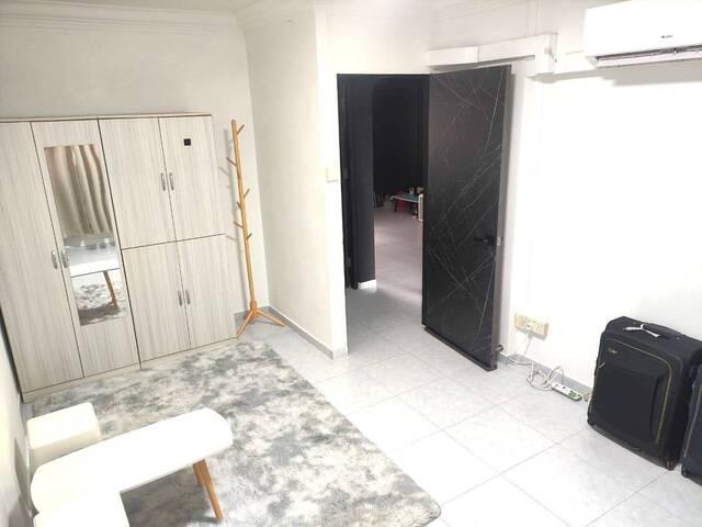 Master room at Blk 507 Ang Mo Kio Avenue 8. Can do Cooking! NO AGNT FEE